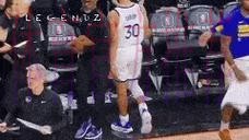 火记吐槽：球队表现已无法影响我的情绪了，这其实挺糟糕的